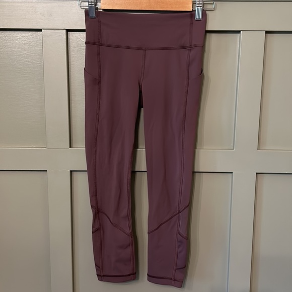 LULULEMON Pace Rival Crop *22" Running Workout Leggings in Cherry Cola Size 2 - Picture 8 of 16